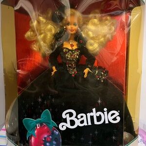 1991 Happy Holidays Barbie Green Velvet Gown Special Edition NIB Mattel